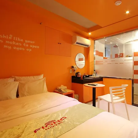 Fiona Hotel