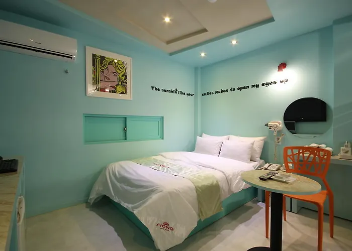 Fiona Hotel 2*